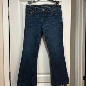 American Eagle Size 8 short Jean